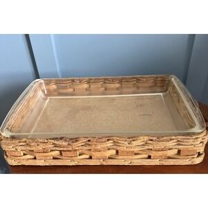 PYREX 3 Qt. 233 Wicker‎ Basket Holder Carrier & Casserole Baking Dish retired